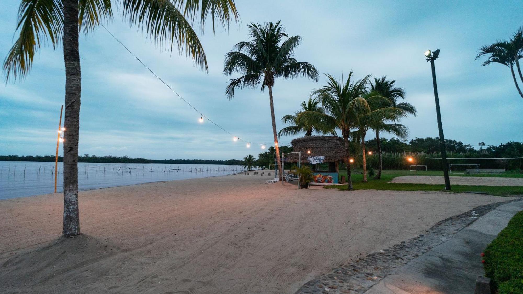 Amatique Bay Hotel Puerto Barrios Exterior foto