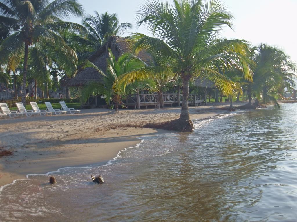 Amatique Bay Hotel Puerto Barrios Exterior foto